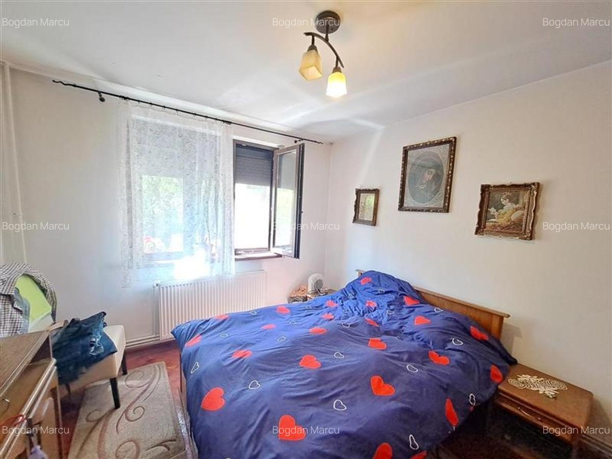 Mobilat și utilat la et 1 ?n bloc de cărămidă, cu garaj incl - 4