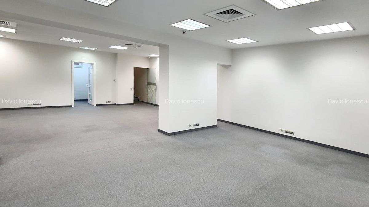 Vila cu prestanta zona Capitale Guvern, renovata integral, lift, parcare - 5 Vila cu prestanta zona Capitale Guvern, renovata integral, lift, parcare - 5