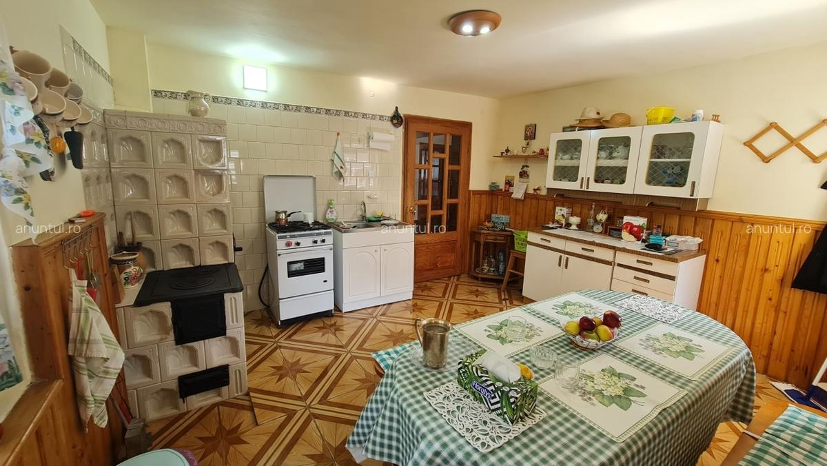 Casa langa padure si livada, zona linistita aproape de Targoviste - 7