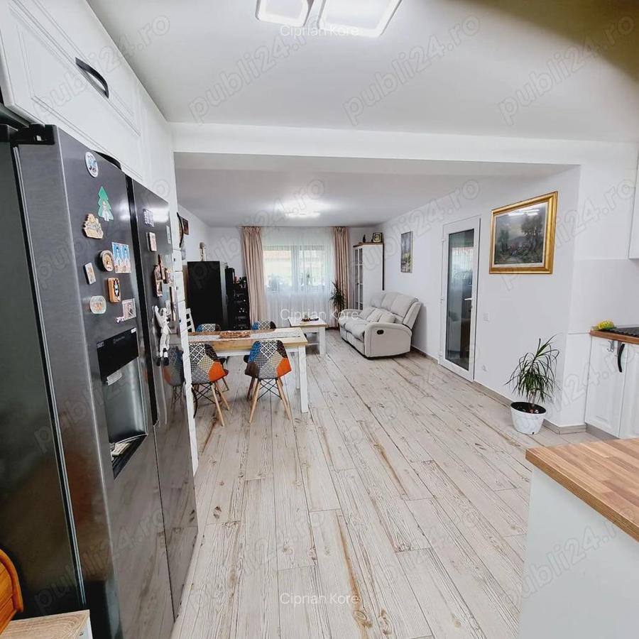 Vila P+E+M de vanzare in Busteni, cartier Zamora - 5