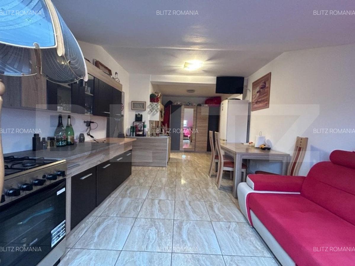 Apartament 3 camere, 60mp, zona Rogerius - 1