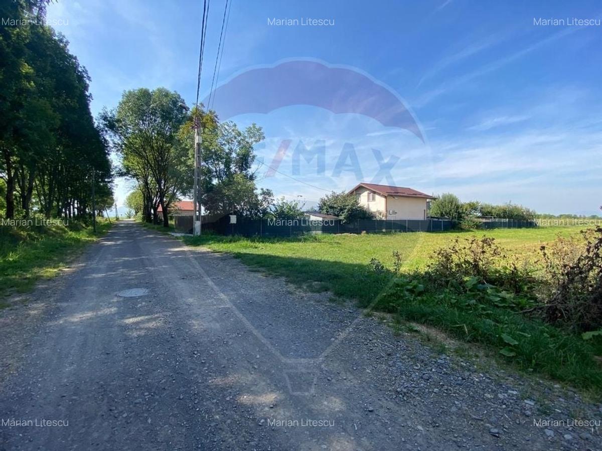 Teren de vanzare in  Prejmer de 3,600 mp ,  intravilan cu utilitati - 2