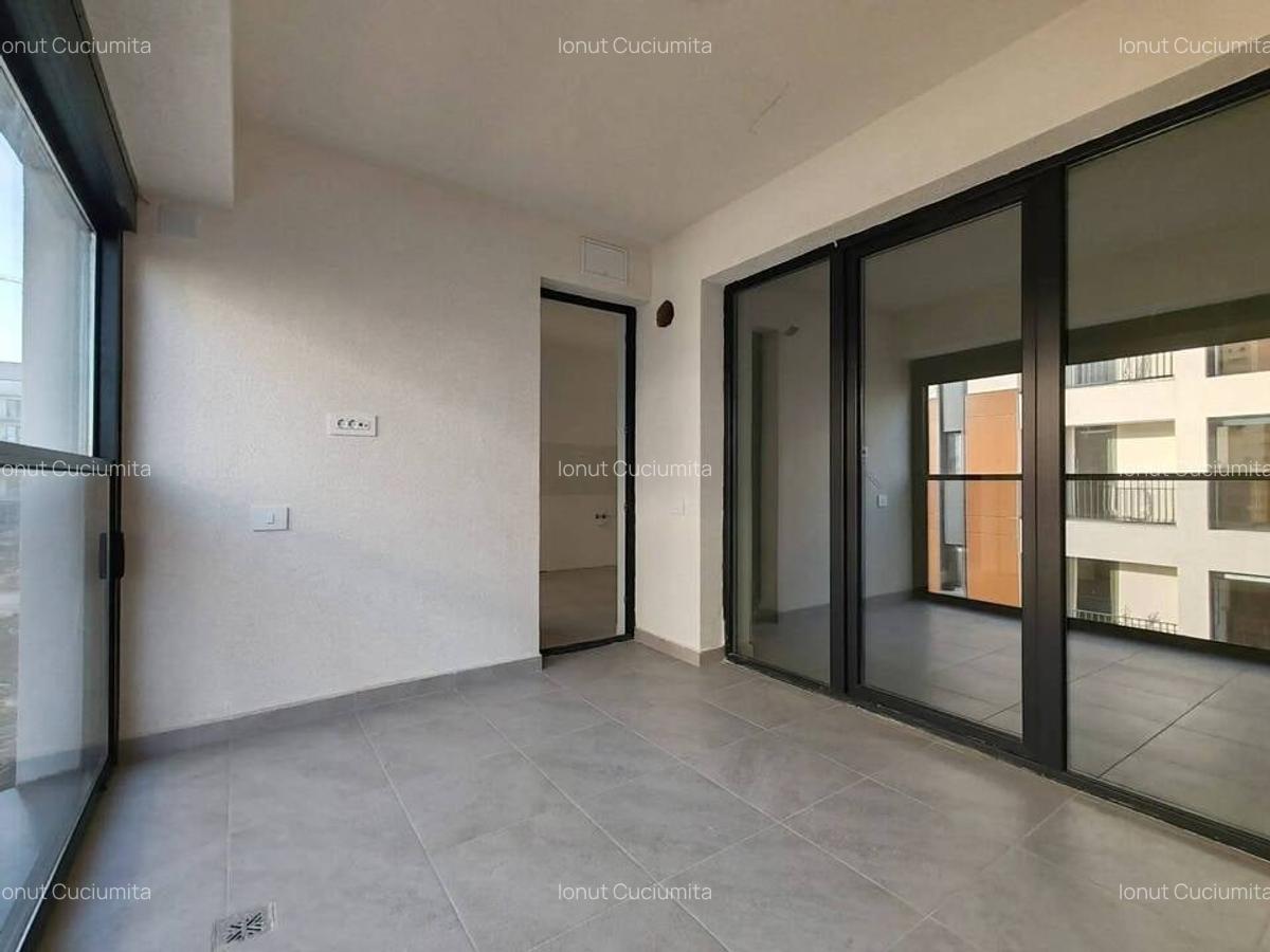 Apartament cu 3 camere decomandat în Titan - 3