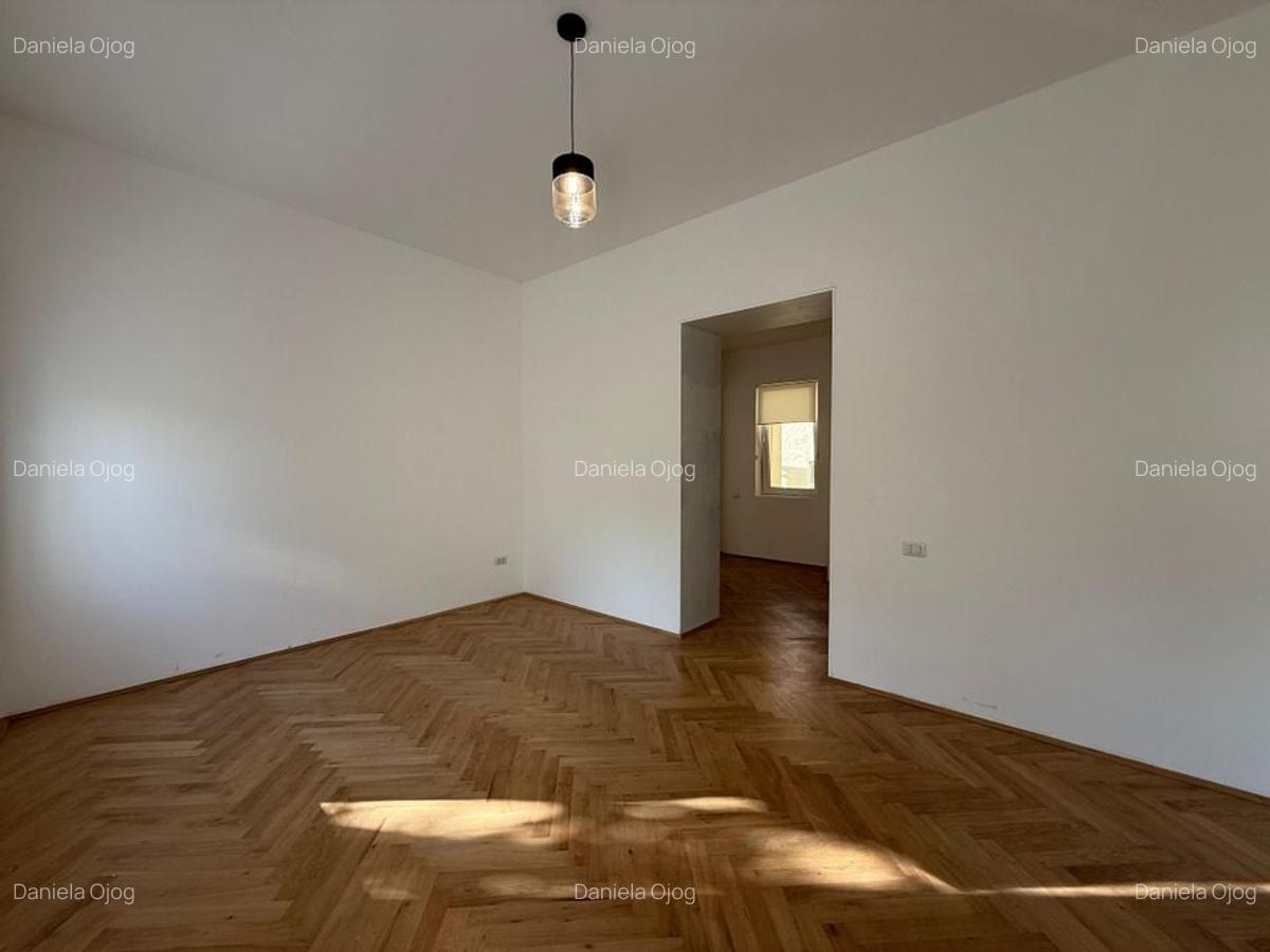 Vilă elegant renovata pentru business de prestigiu - 10