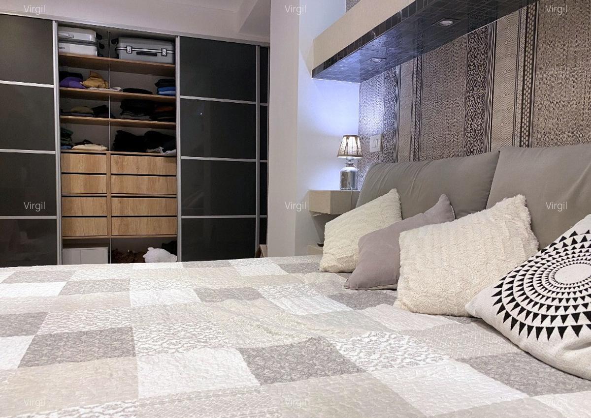 Apartament spatios 3 camere / Palazu Mare - 4