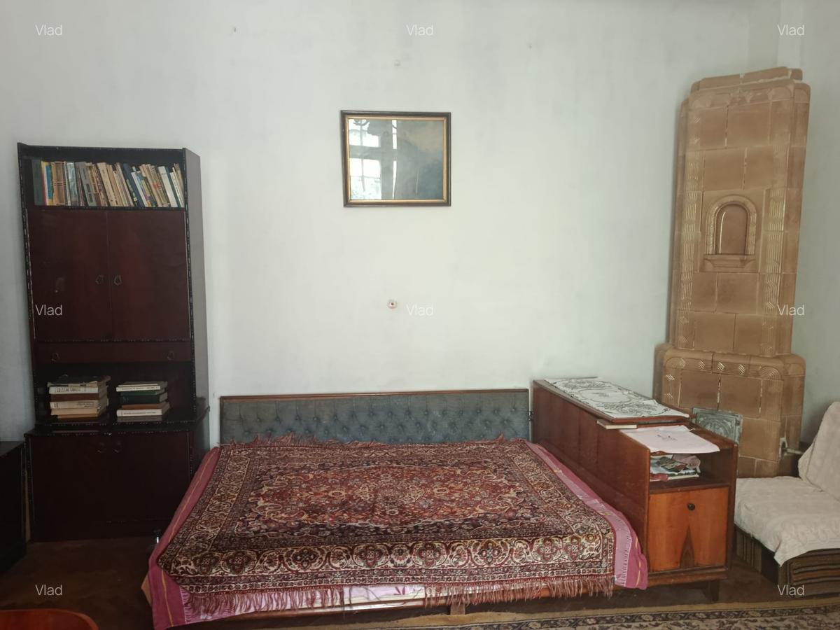 Casă de vânzare – 5 camere într-o vilă interbelică, 125 mp - 10 Casă de vânzare – 5 camere într-o vilă interbelică, 125 mp - 10