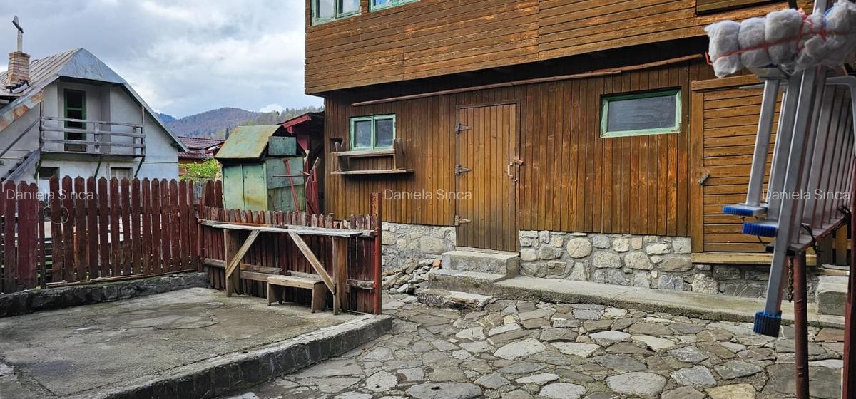 Casa de vânzare în stațiunea Azuga - 11