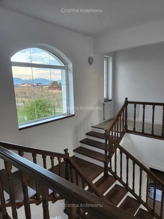 Casa moderna 5 camere, 240 mp + 500mp teren zona Harman - 6