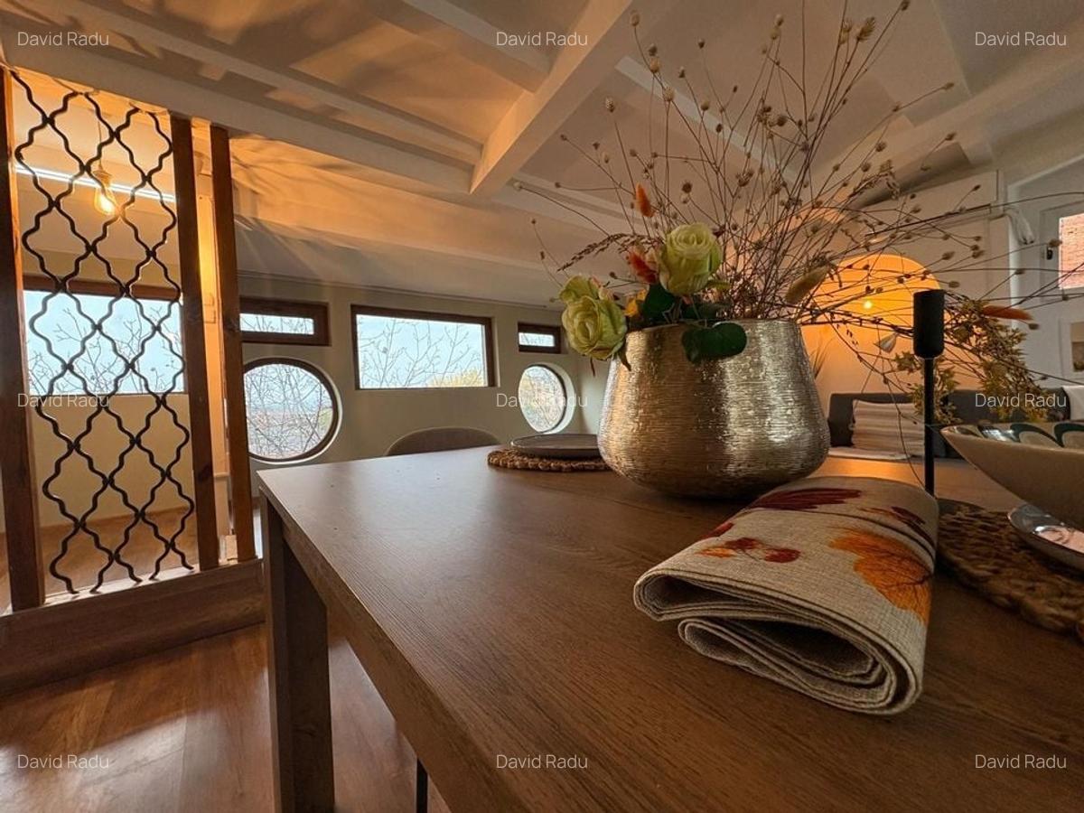 Apartament 4 Camere | Mansardă | Atmosferă caldă și spațiu generos - 1
