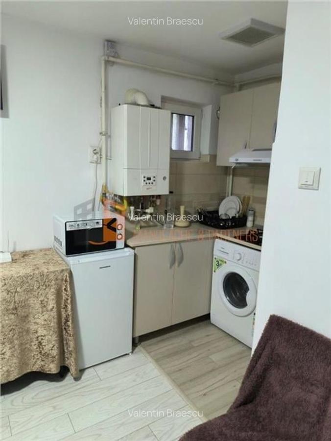 Garsoniera  cf 1  semidecomandata zona Crang - 3