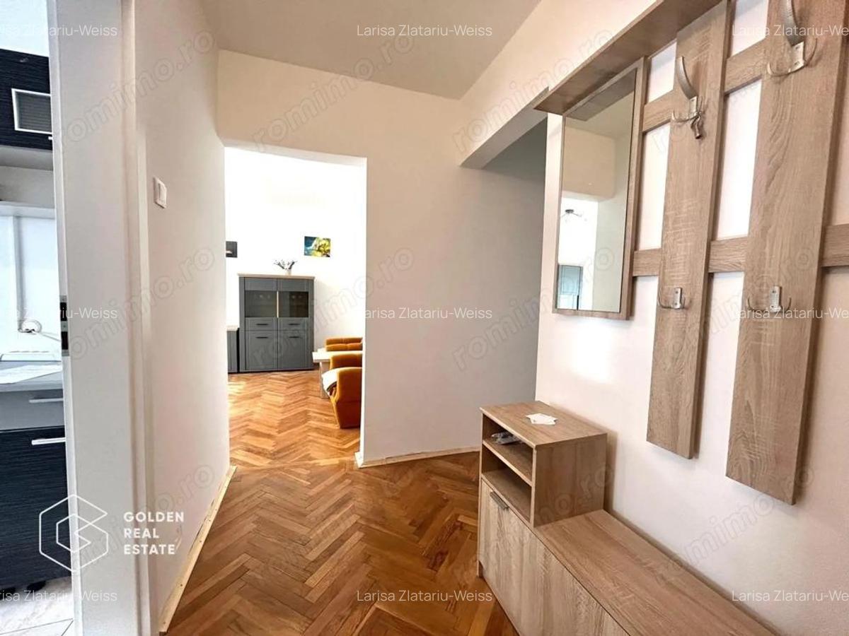 Apartament cu 3 camere, etaj 3, zona 300 Micalaca - 12 Apartament cu 3 camere, etaj 3, zona 300 Micalaca - 12
