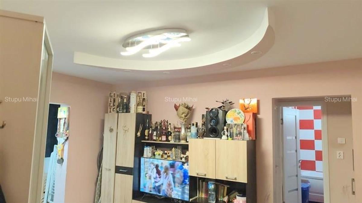 Apartament 2 camere, etaj 2, mobilat, zona Ura - 16