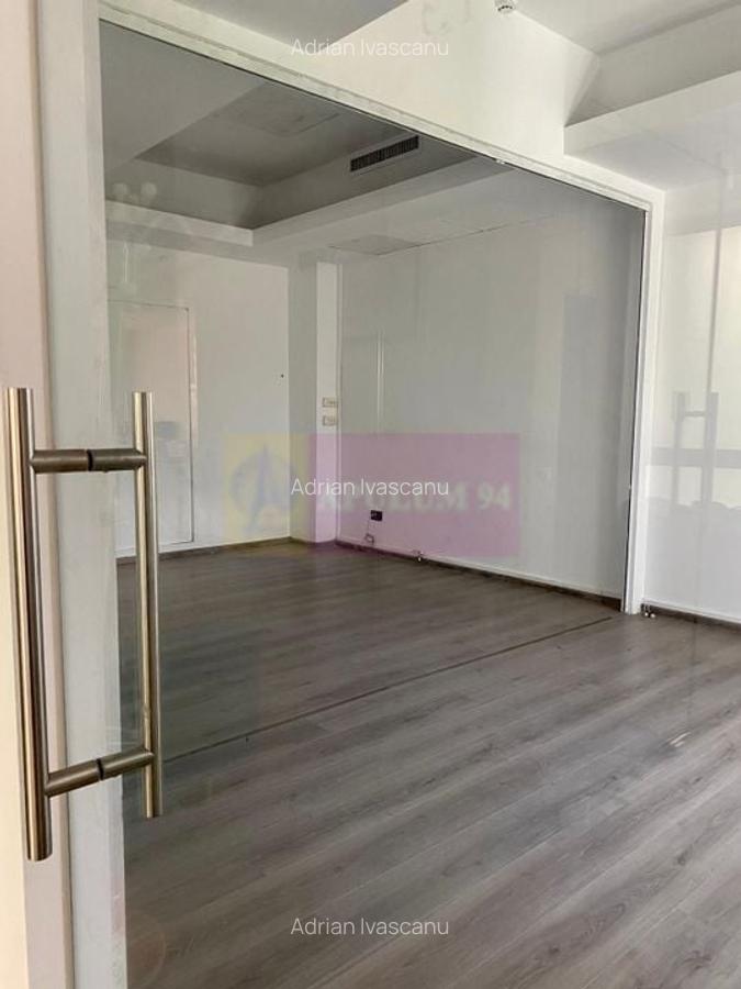 Spațiu birouri 30 mp - Prosper Mall, Sector 5 - utilități incluse - 1