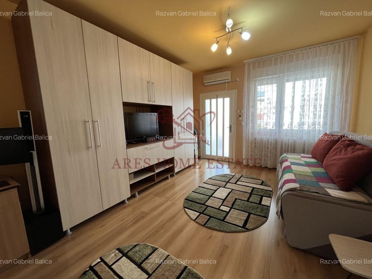 Vilă spațioasă 6 camere în centrul Lugoj – teren 471 mp, garaj - 3