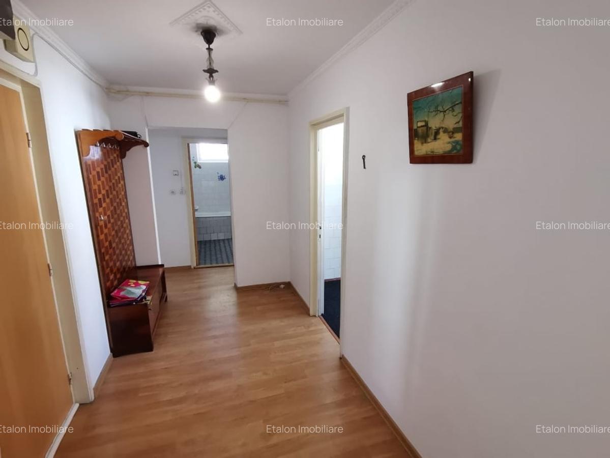 Apartament 3 camere, etaj 3, Calea Romanului - 1