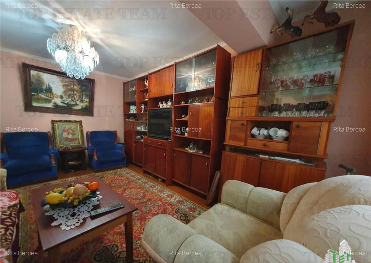 Apartament 2 camere decomandat cu beci interior Zona Brotac - 12