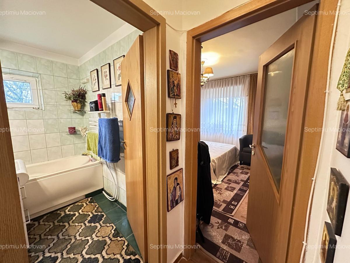 Apartament cu 3 camere decomandat în Girocului - 7