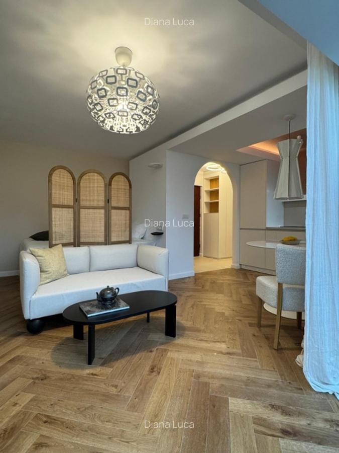 Vanzare Garsoniera Modernizata Mobilata | Decebal | 40 mp - 2