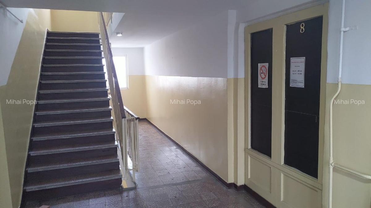 De vânzare garsonieră Piața Miniș - 8