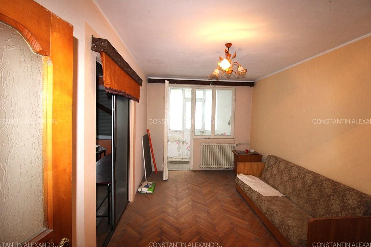 Apartament cu 3 camere in Micro 19 - 1