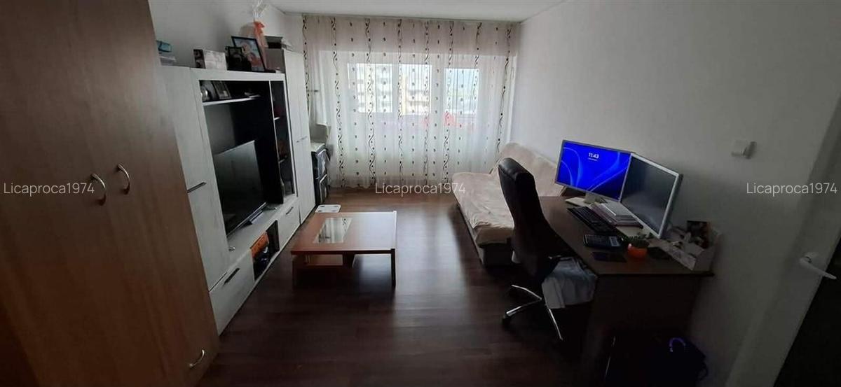 Apartament cu 2 camere DECOMANDAT in Nicolina, Biserica Catolica - 3