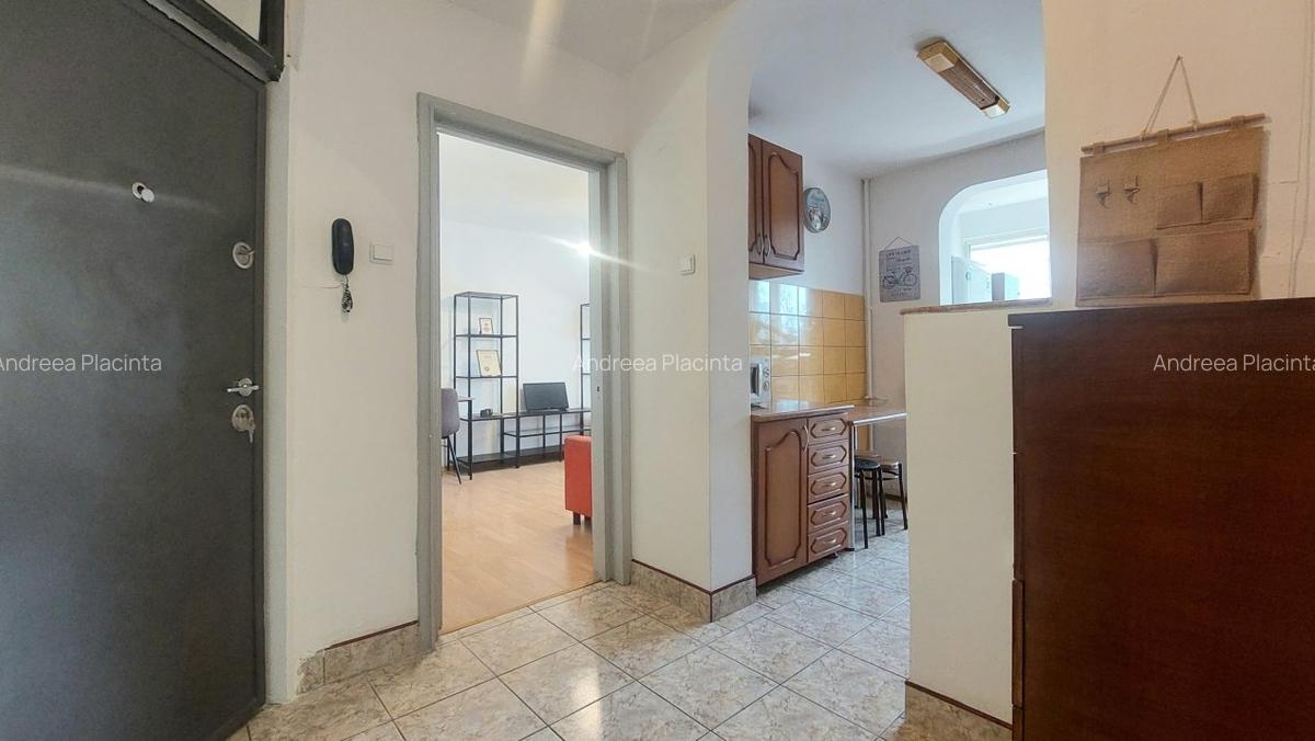 3 camere Giulesti - Etaj 2 | Bloc anvelopat | Locatie practica | Comision 0% - 5