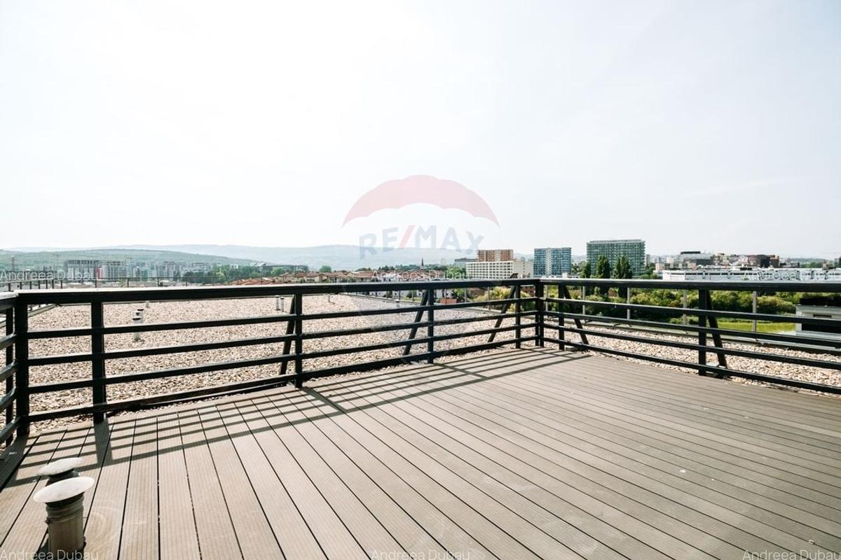 Penthouse pe doua niveluri, terasa si panorama - 16