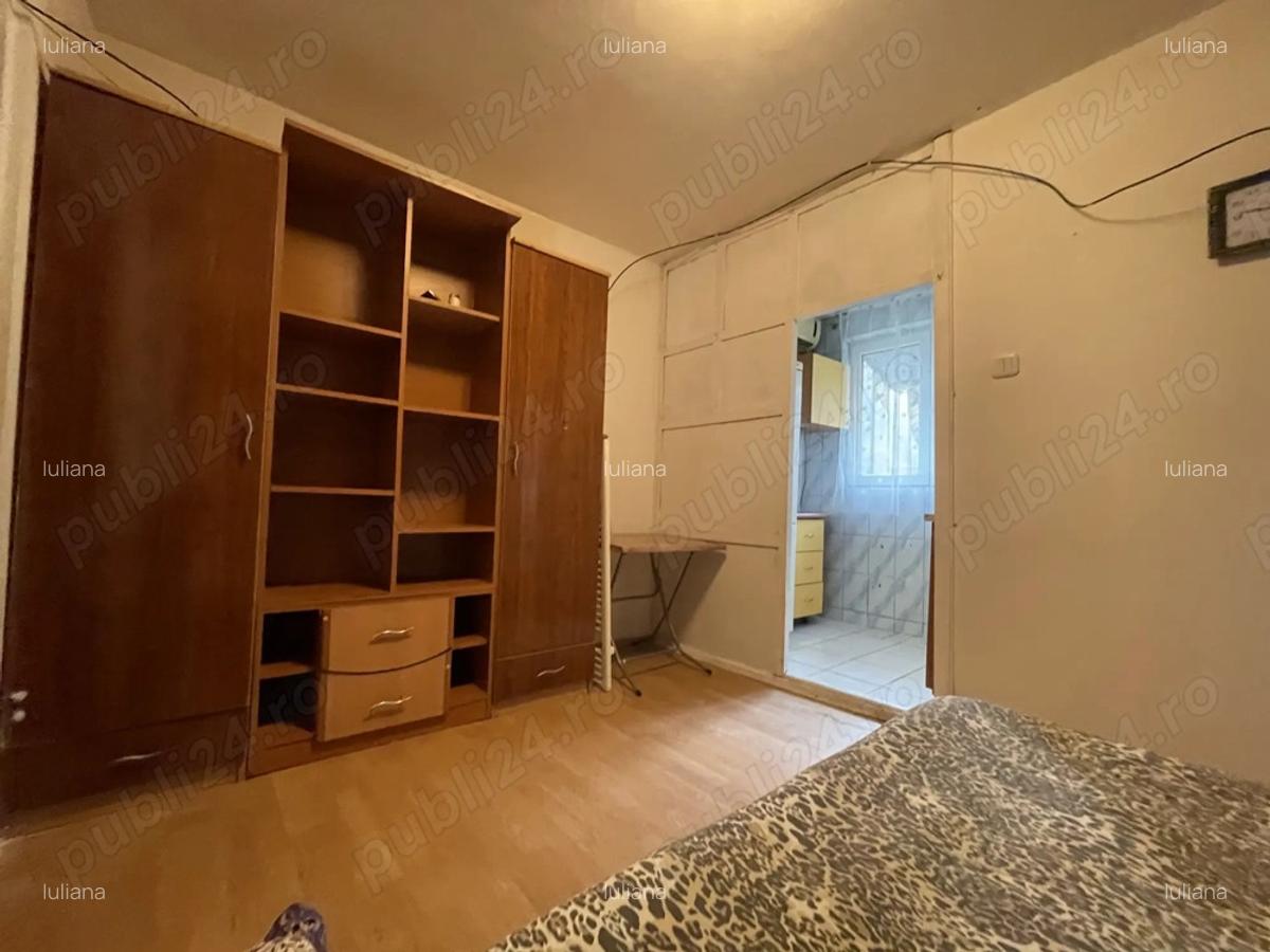 Proprietarul vand garsoniera in zona Pia?a Rahova , sect 5 - 1