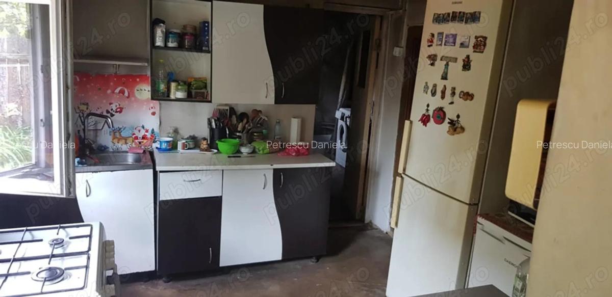 Vand casa la tara in comuna Haghig - 4