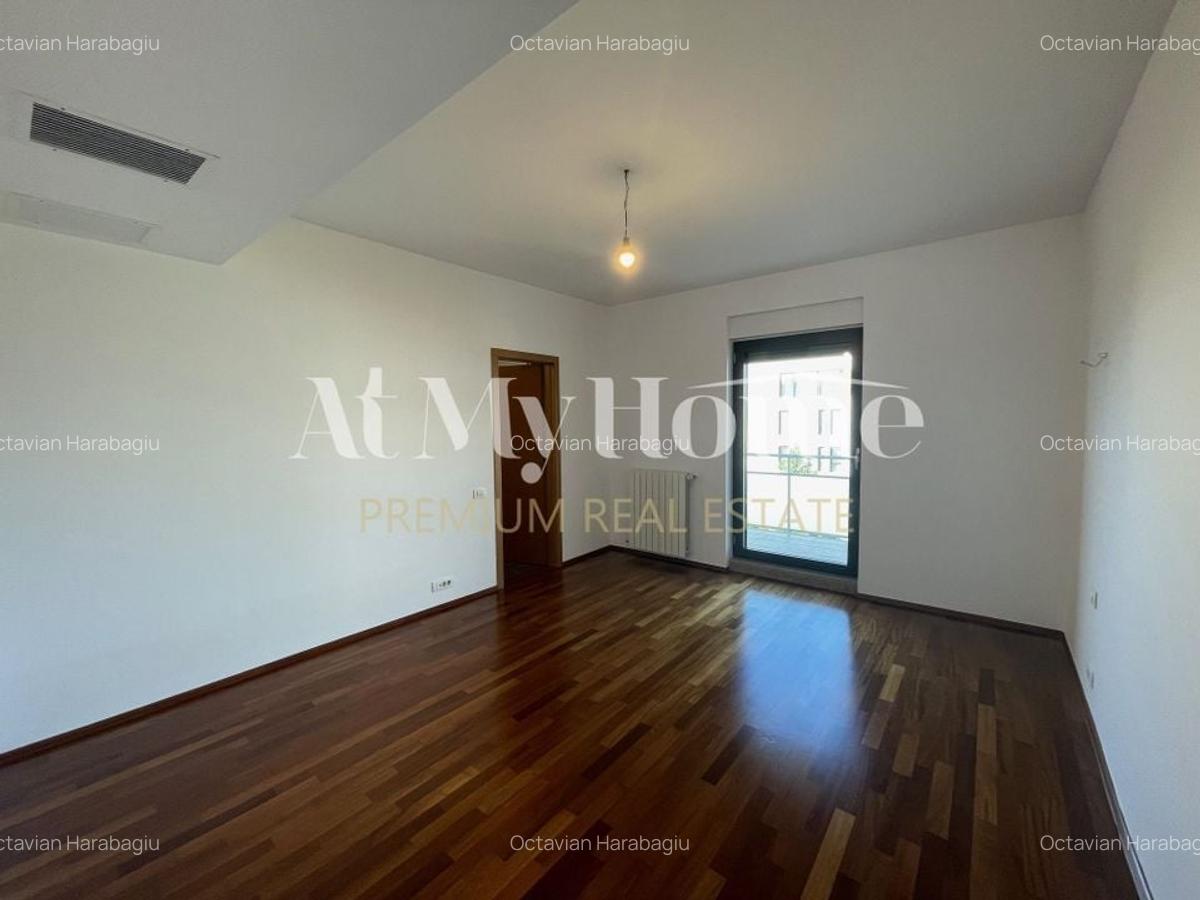 Apartament superb, spatios si luminos cu 4 camere, nemobilat, parcare, boxa - 12