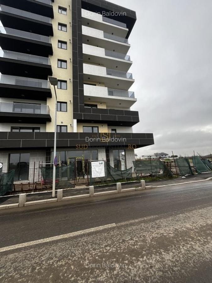 Spatiu Comercial, Sector 4, Bucuresti, Grand Arena, vitrina generoasa - 1