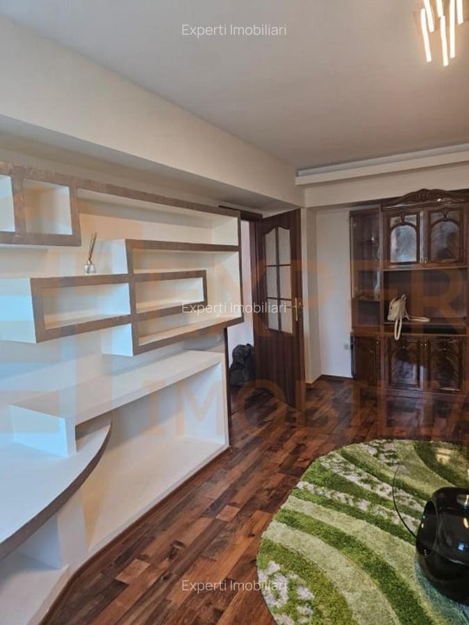 Apartament 2 camere decomandat zona Trocadero - 2