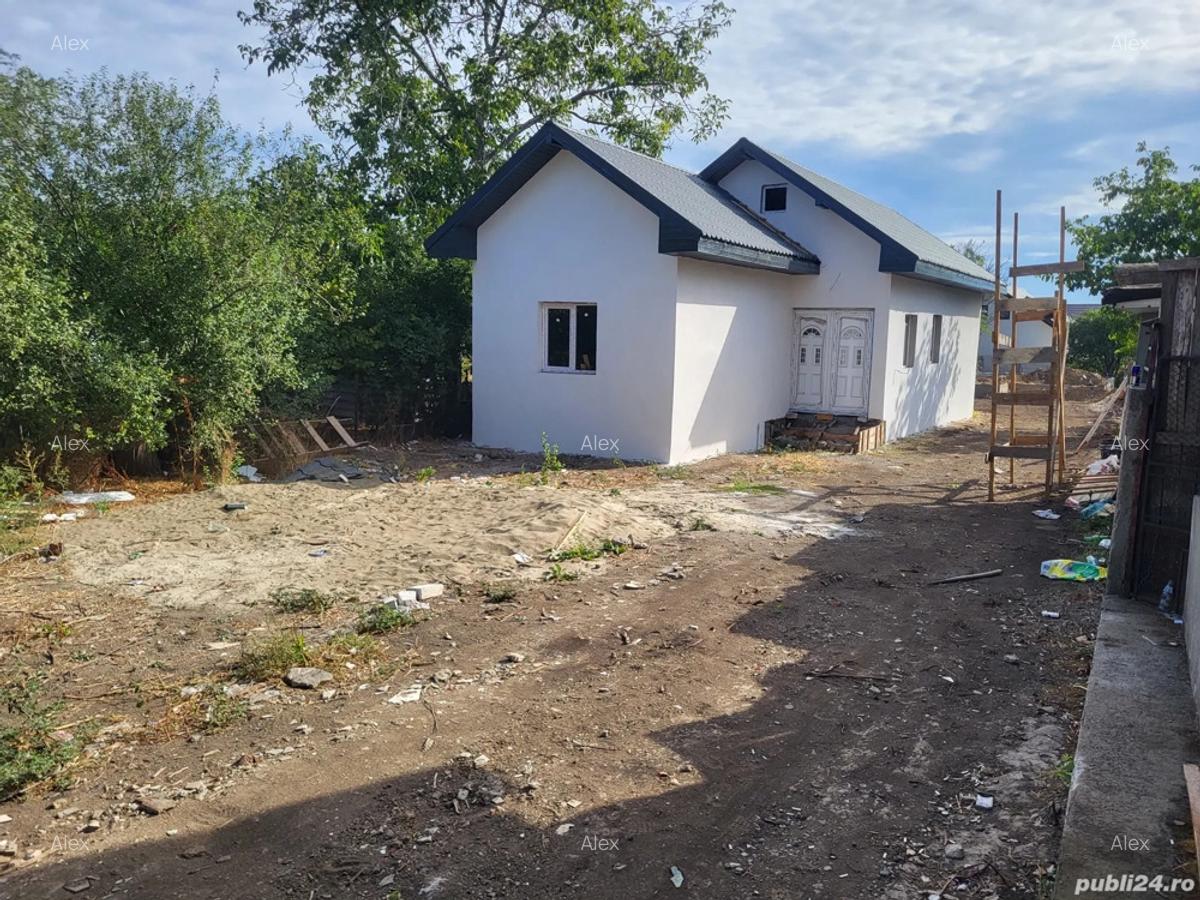 Vand casa in lumina cu 3 camere zona ultracentrala - 2