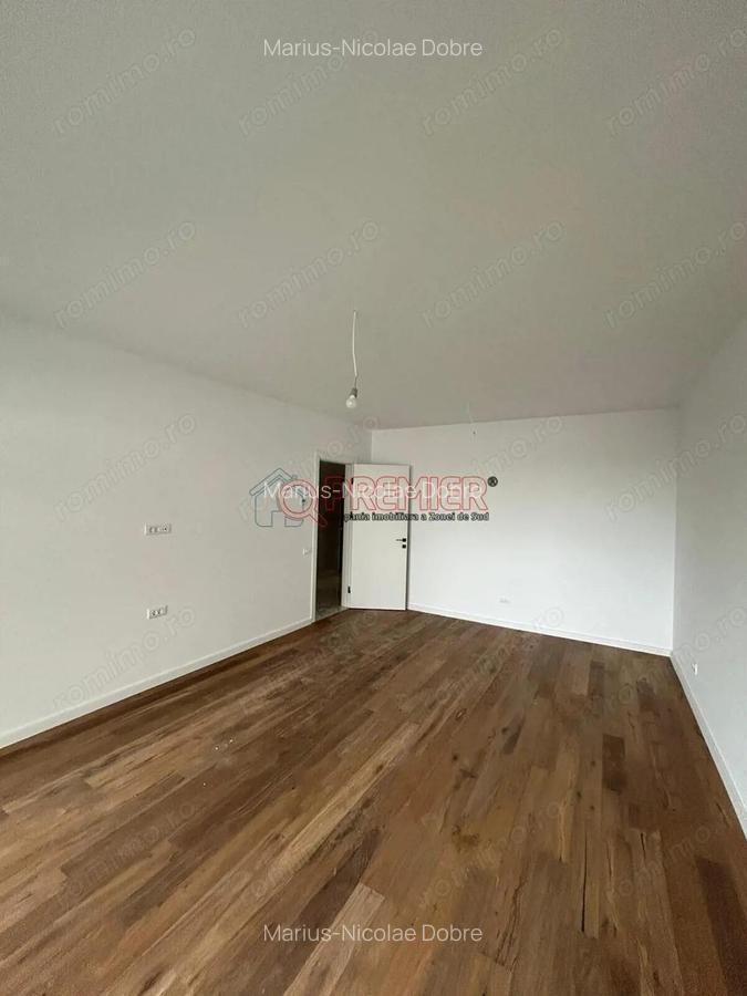 Apartament 2 camere -120 mp -Curte + Balcon-Eroii Revolu?iei - 3
