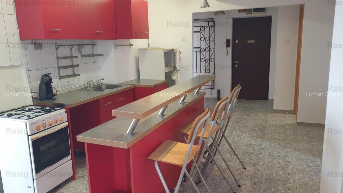 Apartament cu 4 camere decomandat în Lujerului - 12