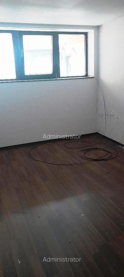 Piata Muncii –parter vila  120mp +demisol 100mp, curte 200mp - 11