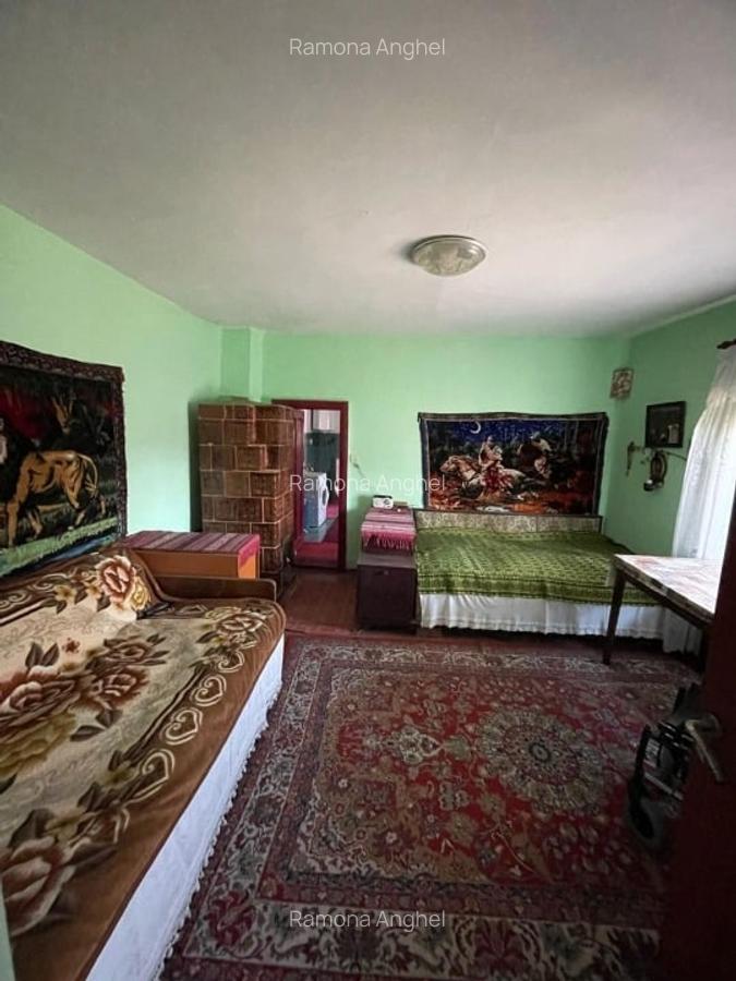 Casă cu 5 camere în Foltești - 3
