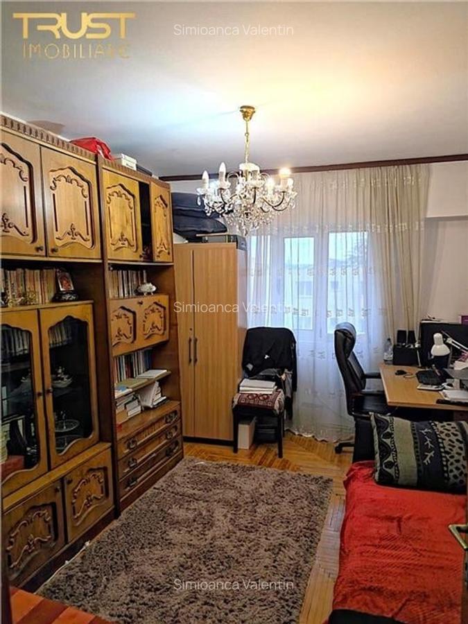 Ap 4 camere l 2 bai l 2 balcoane l Etaj 3 din 4 - 4
