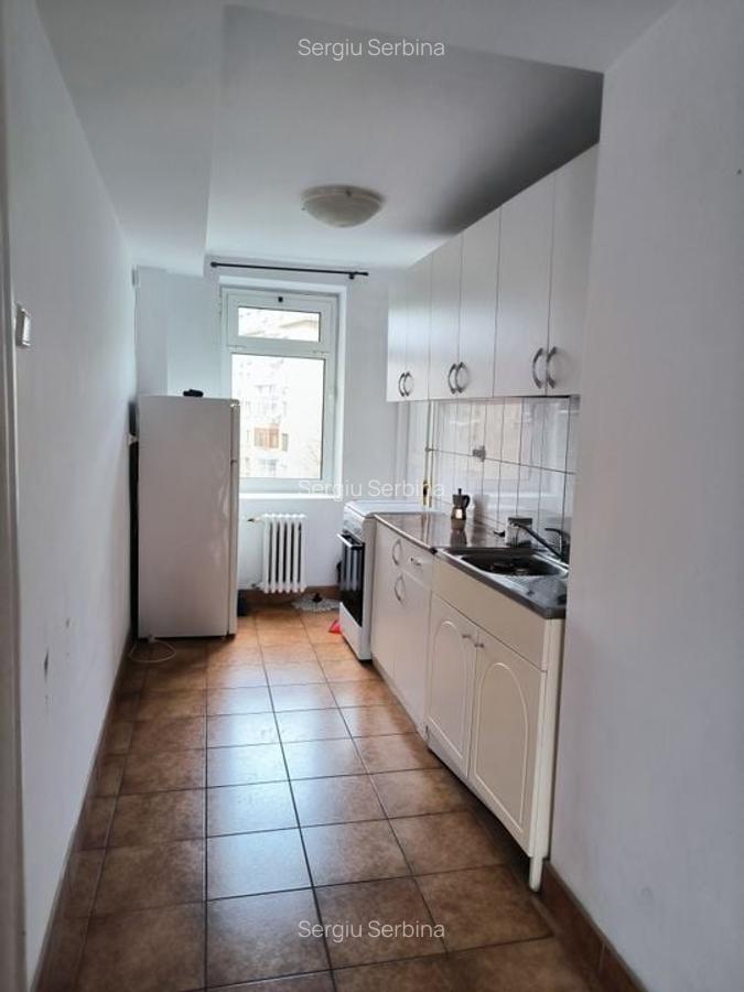 Apartament cu 3 camere decomandat în P-ța Romană - 10