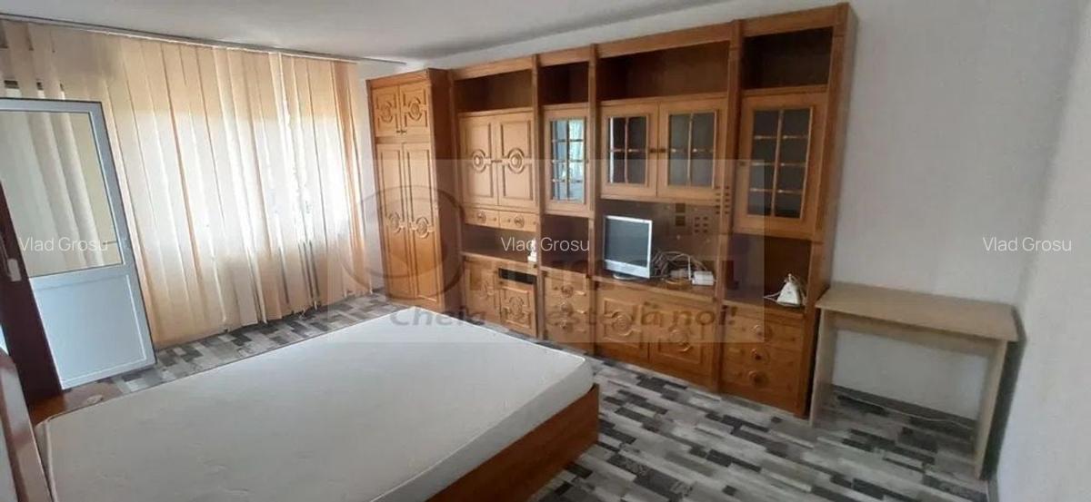 Apartament 1 camera Podu de Fier-  350 EURO - 2