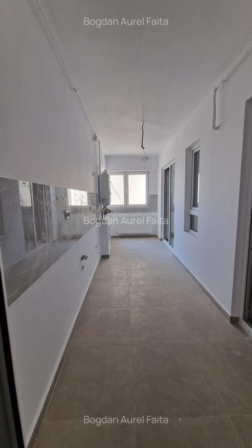 Apartament 3 camere - Finisat - Central Adress - 9