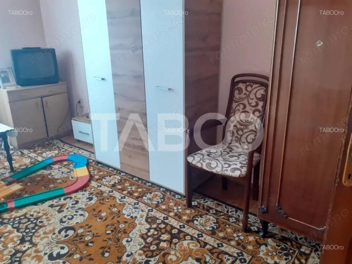 Casa 6 camere 3 bai curte si gradina 400 mp panouri fotovoltaice - 3