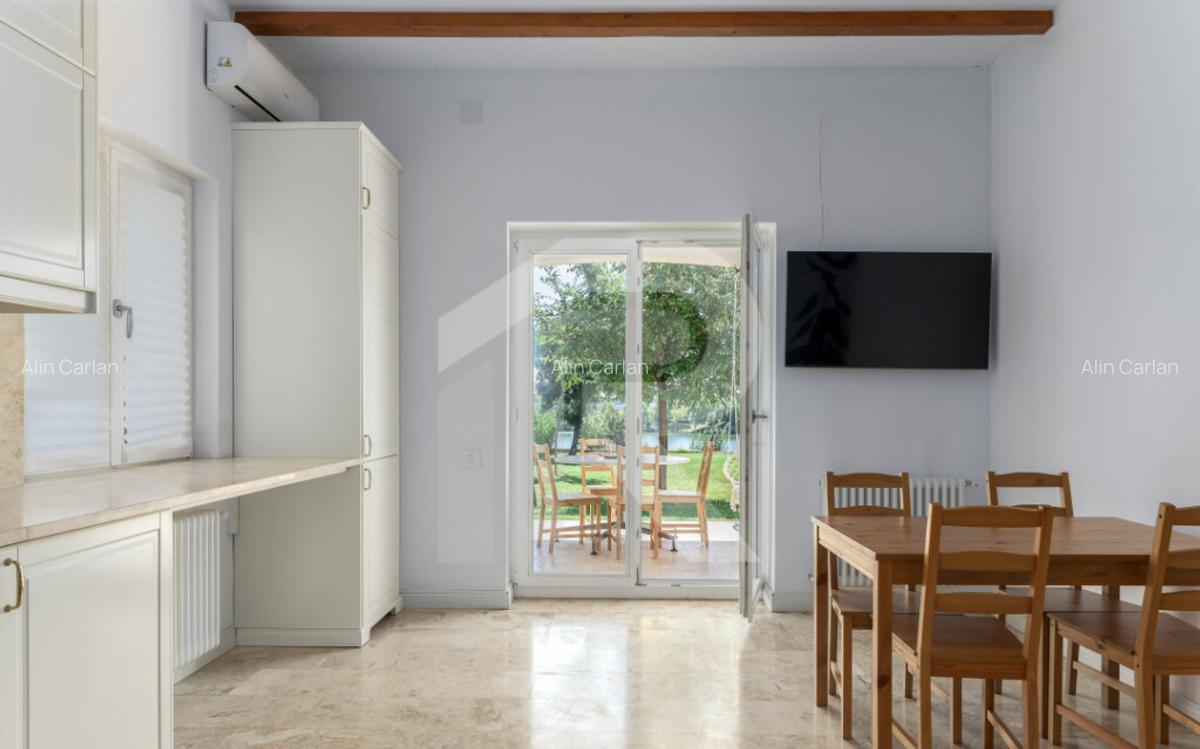 Vila eleganta cu piscina ?i ie?ire la Lac Caciula? - 15