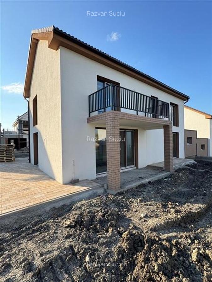 Casa Individuala + Garaj situata in Chinteni - 2