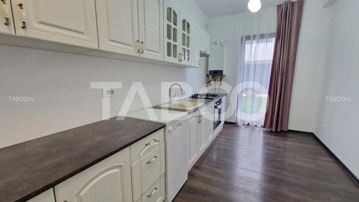 Casa moderna de inchiriat cu 4 camere si curte in Cristian - 19