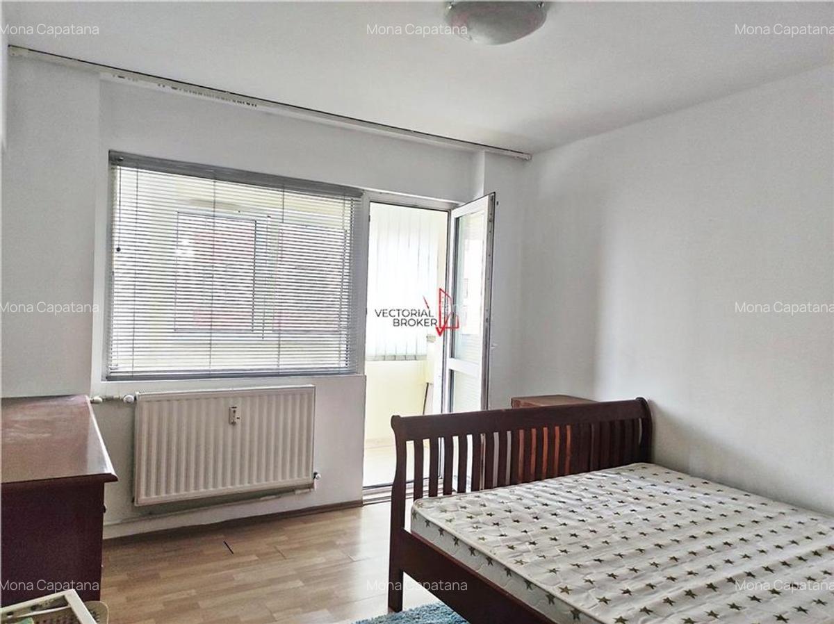 Apartament cu 3 camere decomandat în Tei - 12