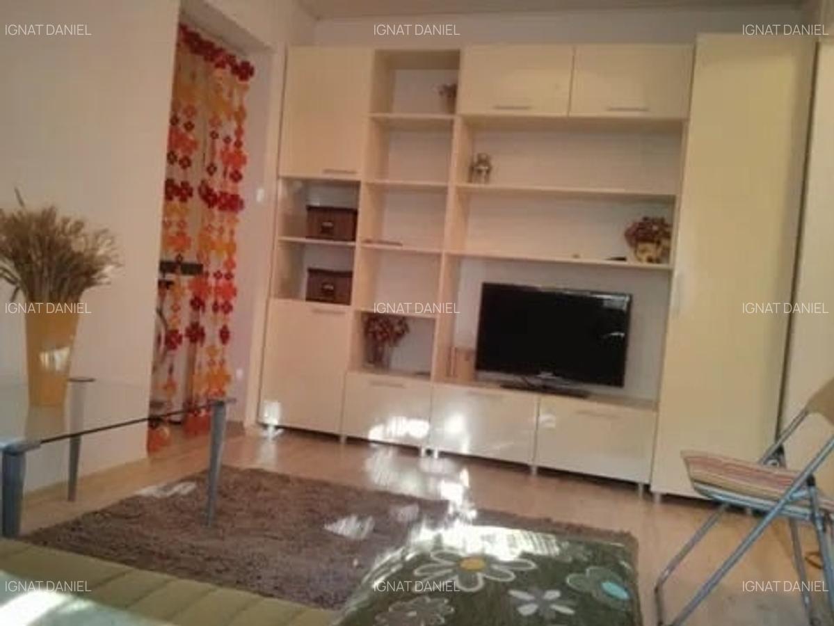 Apartament cu 2 camere, etajul 3/4, zona Podu Ros-Odeon - 2