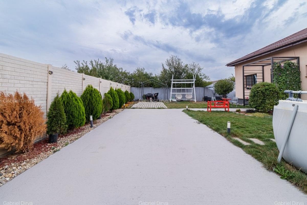 Casa parter gata de mutat cu piscina,jacuzzi si toate utilitatile trase - 12