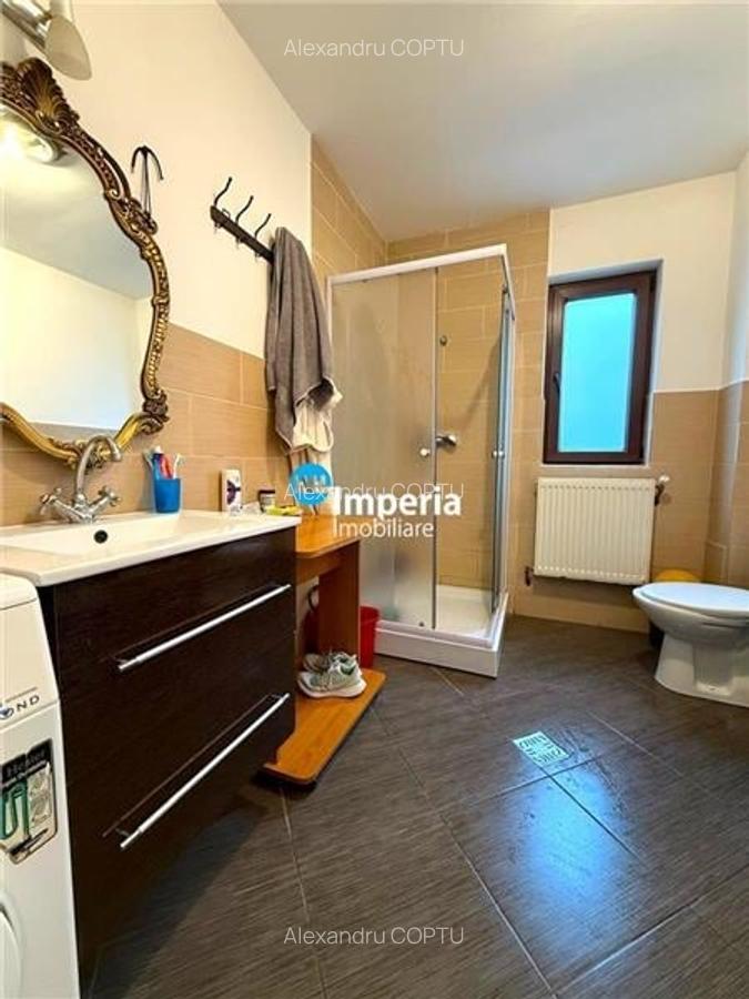 Casa 8 camere, 3 bai, canalizare, 300 teren Tineretului  Lunca Cetatuii - 4