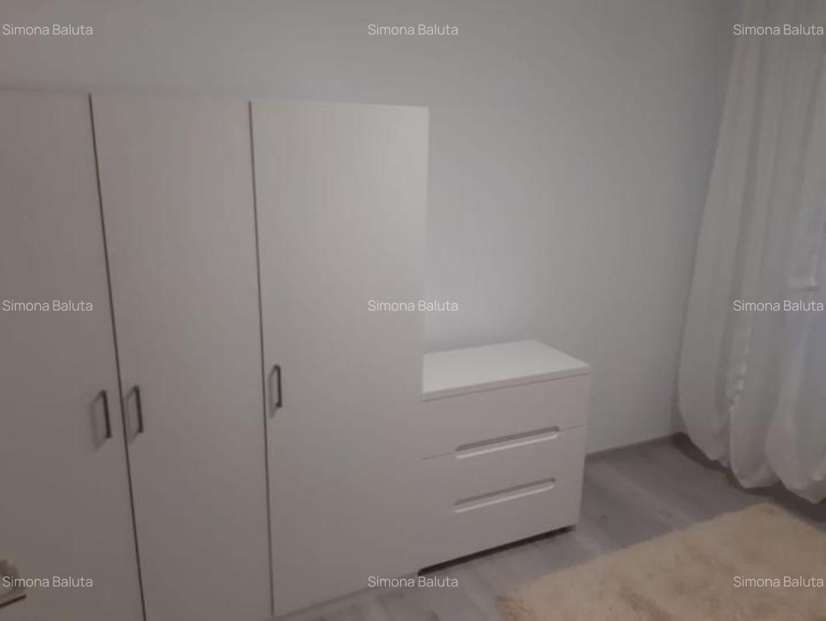 Vanzare apartament 3 camere metrou Gorjului - 4